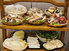 -菌海森林·非遗野生菌火锅(西山区滇池路摩根道店)