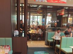 -阿瓦山寨·湘菜现炒·剁椒鱼头王(咸阳总店)