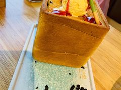 面包诱惑-大话小腰(鸟巢店)