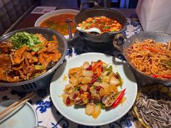 -川流不息·地道川菜·小龙虾(松东路店)