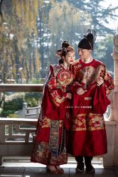 -红番婚纱礼服