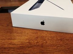 -Apple零售店(华贸购物中心店)