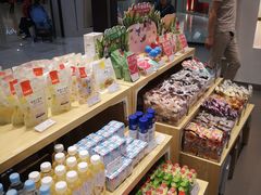 -良品铺子(大唐西市店)