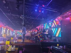 -喜鹊音乐酒馆(西街店)