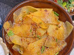 -阿山卓·野生菌火锅·纳西火塘烤肉