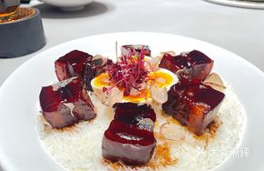 Aged Shaoxing Wine and Pu'er Red-Braised Black Pig