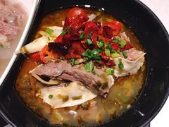 酸汤牛腩-新仙清汤牛腩(铜锣湾店)