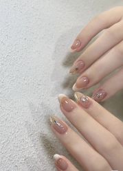 -桃色美甲沙龙