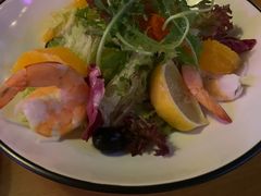 香橙蟹籽大虾沙律-MR.ROCKY洛奇先生RESTAURANT&BAR(宝安壹方城店)