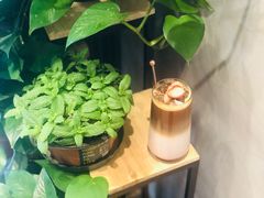 -ZING COFFEE 镜咖啡