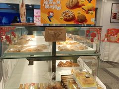面包甜点陈列柜-BreadTalk面包新语(长寿路地铁站店)
