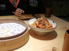 毛肚爱上土豆片-小六汤包·老字号·中华名小吃(兴庆路店)