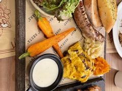 -Mark&Mars Restaurant