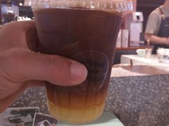 苹果冰美式-sugarman espresso素饮糖人高新咖啡工厂
