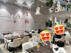 -钟书阁(群光广场店)