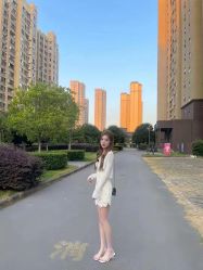 -米可造型烫发染发
