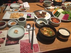 -萨拉伯尔水源素问店·韩国宫廷料理(人民路店)