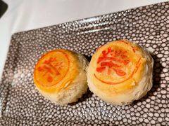 现烤鲜肉月饼-荣轩(新荣记环球金融中心店)