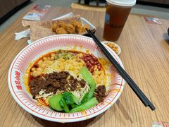 红碗豌杂面-遇见小面(君逸世家店)