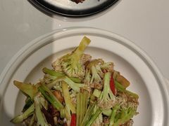 -峨嵋小镇·川菜(正定朗华店)