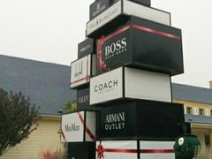 -COACH蔻驰(赛特奥特莱斯店)