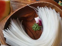 -老牌坊云南鱼豆花火锅(爱建店)