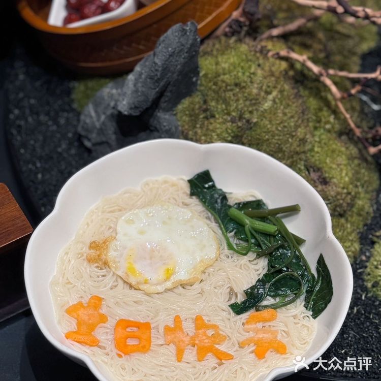 不敢想象在这里过生日该有多幸福！！！