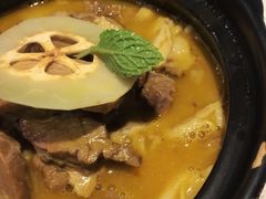酸木瓜炖牛腩-半山腰·云南菜(侨福芳草地店)