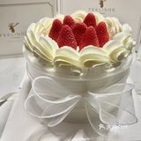 🍓草莓蛋糕真的太适合闺蜜聚会啦！