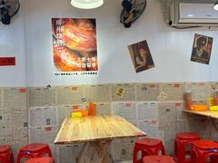 -柳州肥姨妈大骨螺蛳粉(东靖路店)