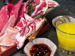 -铭牛烧肉·和牛海鲜自助(高新月牙湖店)