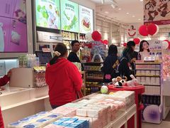 -名创优品(海珠乐峰广场店)