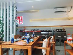 -毛辣果·贵州红酸汤牛肉火锅(西单店)