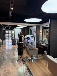 -Z.X HAIR SALON张新美业