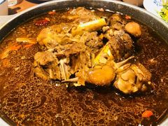 -亿诣蝎府炸酱面羊蝎子火锅(酷车小镇店)