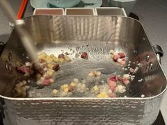 -左庭右院鲜牛肉火锅黑金店(陆家嘴中心店)