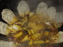 -地锅公社·现炒地锅鸡·地锅鱼·夜宵(罗锦路店)