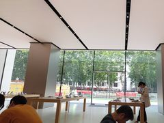 -Apple零售店(玄武湖店)