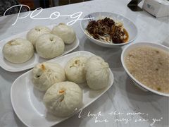 七品酱肉包-李与白包子铺(桐梓林店)