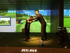 -奥悦荟城市高尔夫俱乐部(文化路万达广场店)