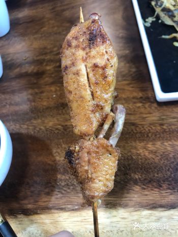 坐下等了20分鐘先上菜