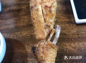 坐下等了20分鐘先上菜