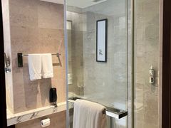 -上海龙之梦万丽酒店