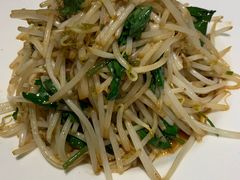 炒黄豆芽-关东小磨东北菜(上海长风大悦城店)