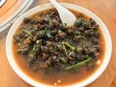 炒山坑螺-乡村人家私房菜(250省道店)