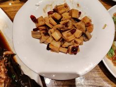 -泉畔人家·老济南经典鲁菜(大明湖店)