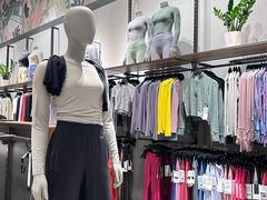 -lululemon(比斯特购物村店)