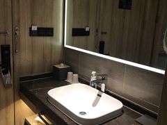 -杭州西湖湖滨银泰亚朵酒店