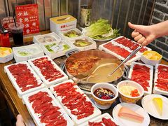 -来龍儿鲜切牛肉自助老火锅