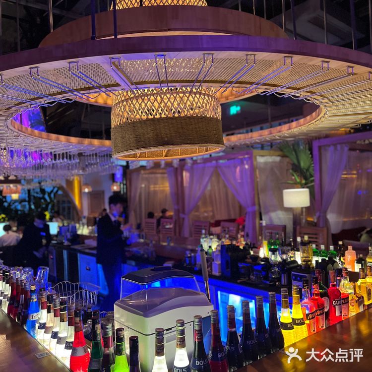 乌鲁木齐探店|氛围感不二民谣音乐餐吧